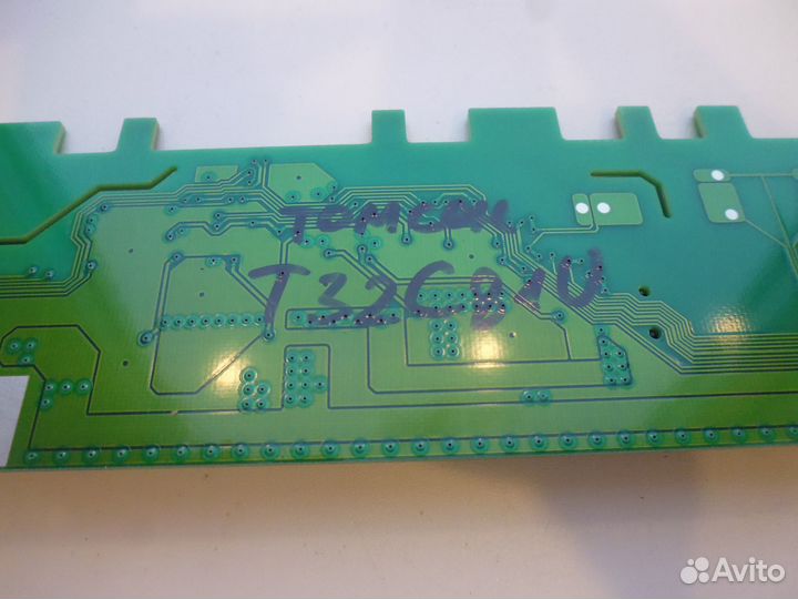 Инвертор SSI320 4UA01 от Thomson T32C81U