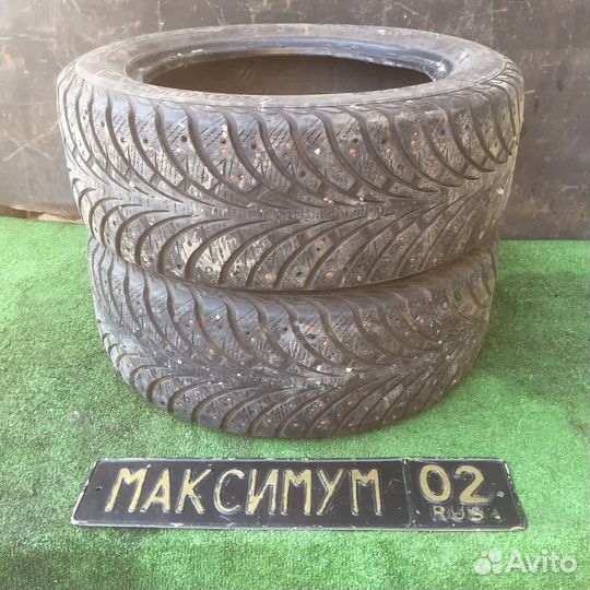 Goodyear UltraGrip Extreme 215/55 R16