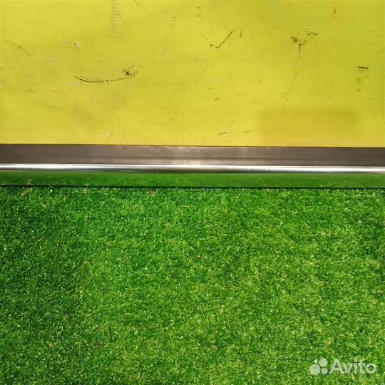 Накладка стекла переднего левого mersedes benz GL