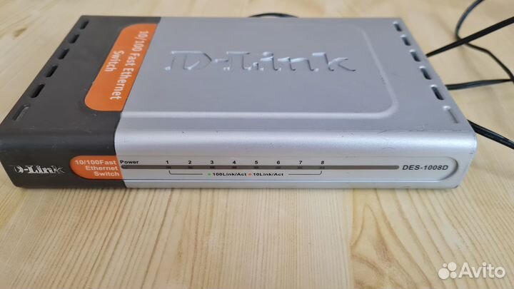 Switch (Hub) D-Link 8 портов (DES-1008D)