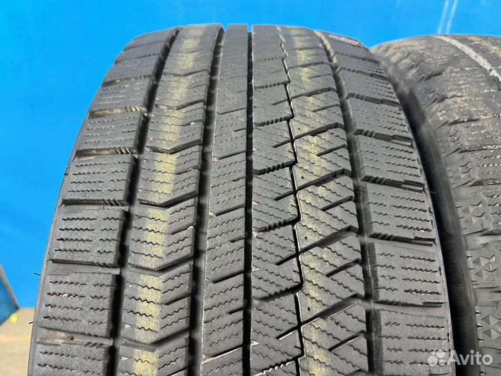 Bridgestone Blizzak VRX2 245/45 R19 100Q