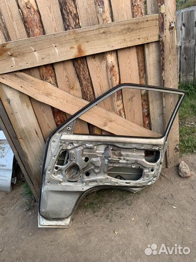 Дверь передняя правая toyota town ace cr30 cr38