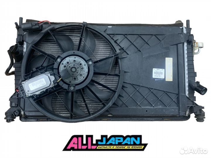 Радиатор охлаждения двигателя Volvo V50 MV20 2007