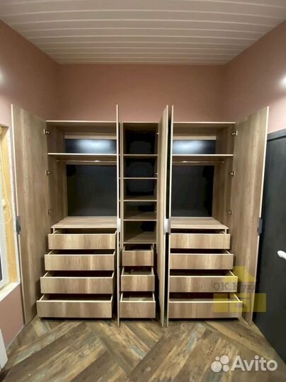 Шкаф купе с зеркалом