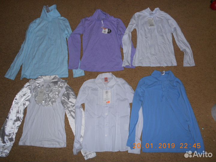 Водолазки и блузки школьные новые