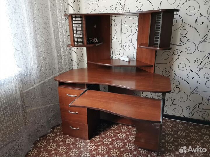 Компьютерный стол бу