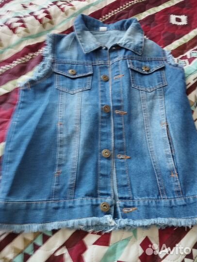 Джинсовая жилетка 140
