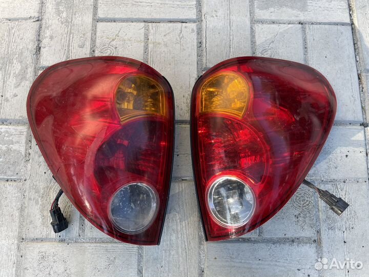 Фары задние Mitsubishi L200