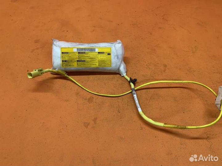 Подушка безопасности боковая правая Toyota