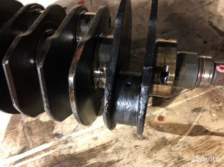 Коленвал EJ207 черный