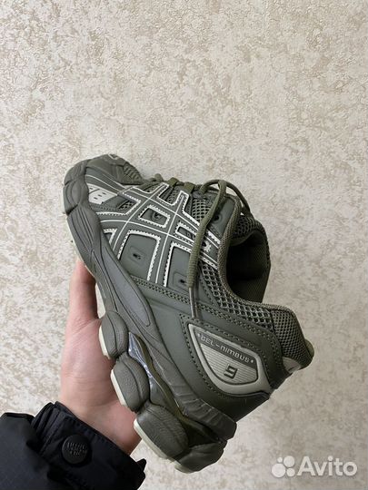 Кроссовки asics