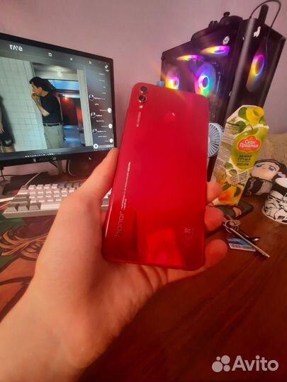 Телефон Honor 8x