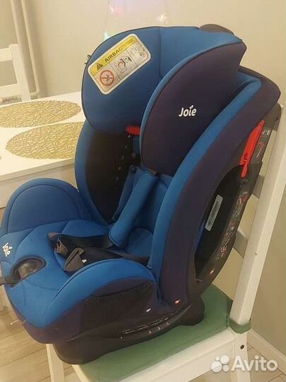 Детское автокресло joie 0-25 кг