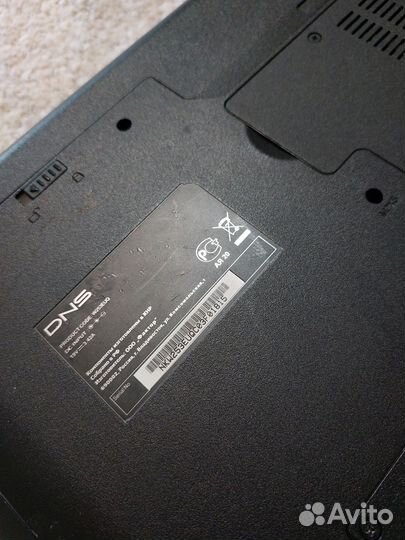 Ноутбук DNS w253EUq в рабочем состоянии D15,6