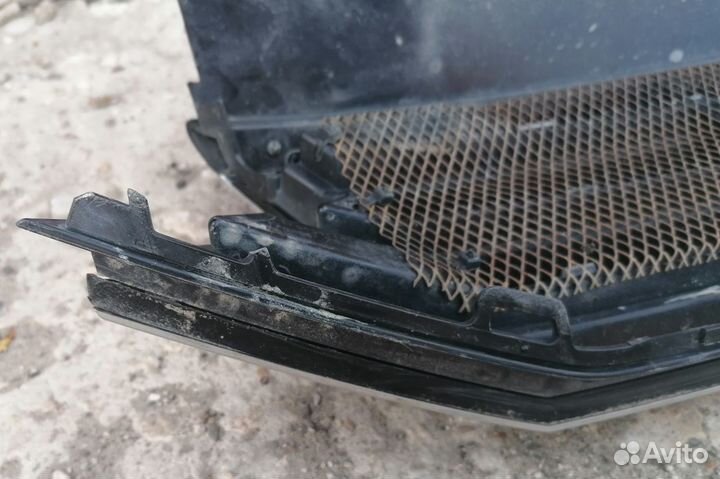 Решетка радиатора VW passat B8