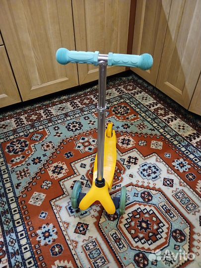 Самокат детский трехколесный