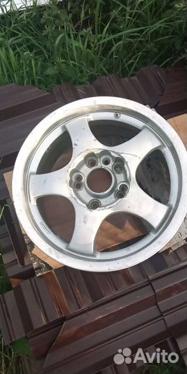 Диск литой r 15