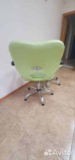 Парикмахерское кресло бу