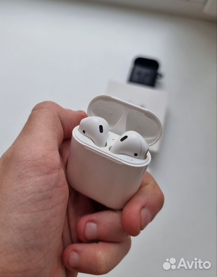 AirPods оригинальные 1 и 2 поколения