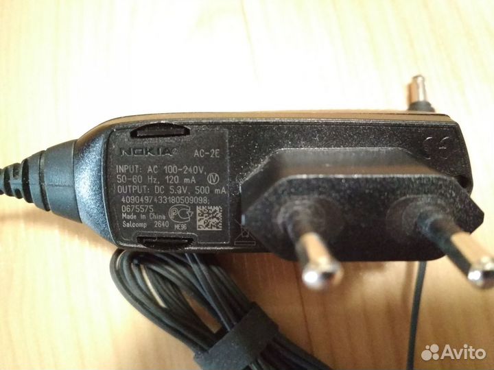 Зарядное устройство Nokia AC-2E