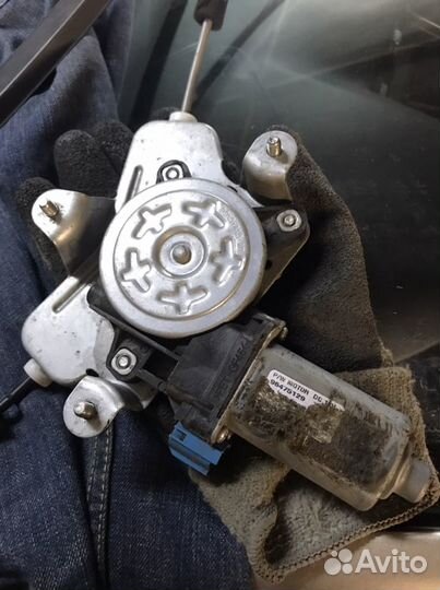 Стеклоподьемник правый передний Chevrolet Lacetti