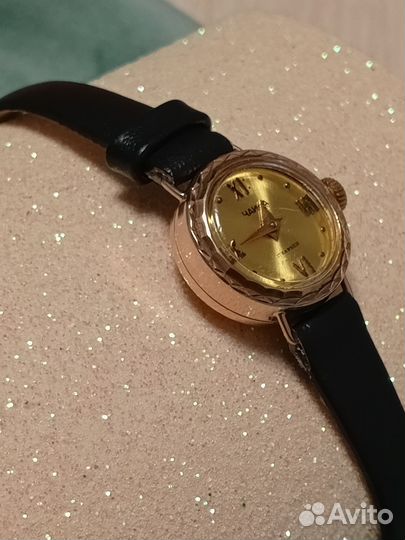 Золотые часы чайка