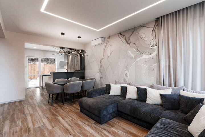 Дом 230 м² на участке 5 сот.