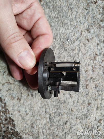 Призма юстируемая для лазера