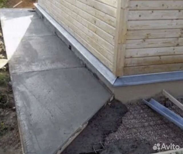 Бригада строителей