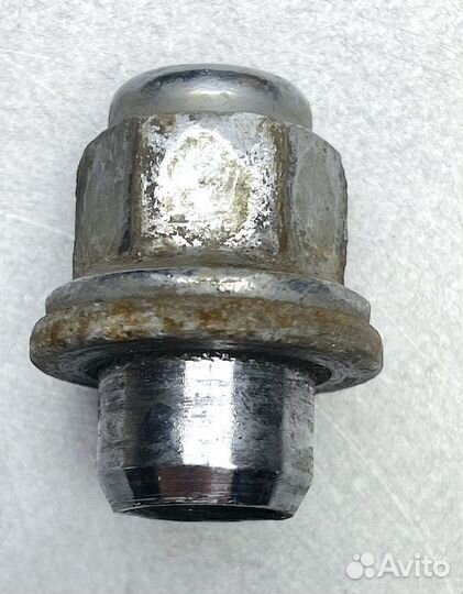 Мицубиси Спэйс Гир гайки колесные