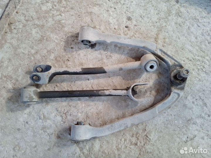 Рычаг подвески Ниссан Скайлайн v35