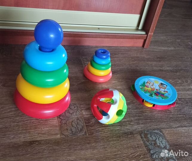 Пирамидки мяч-погремушка, бубен