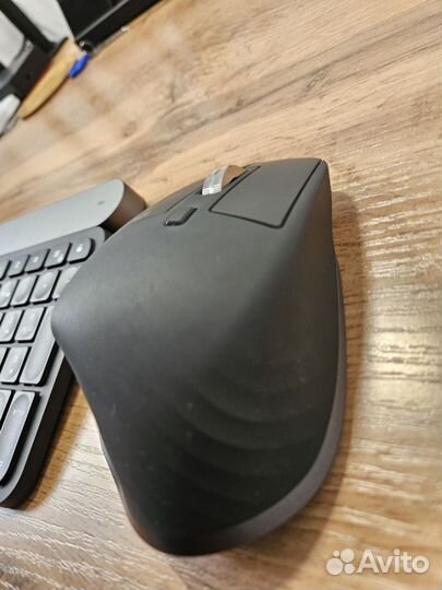 Набор клавиатура Logitech craft + мышь mx master 3