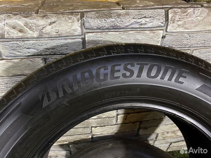 Bridgestone Turanza T005A 215/60 R16