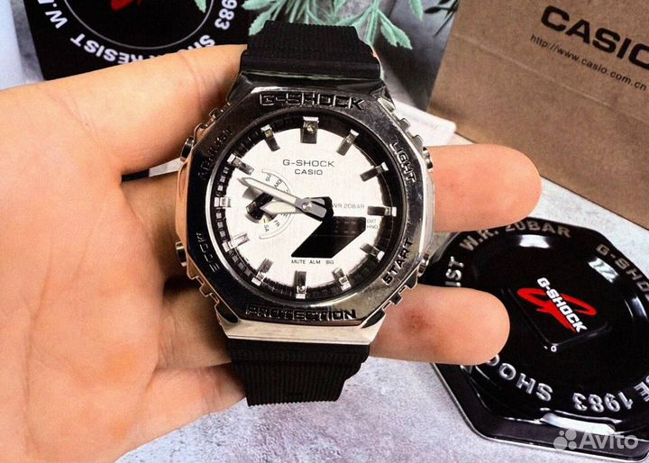 Часы Casio G-Shock GM-2100