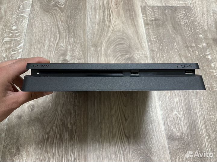 Sony playstation 4 Slim