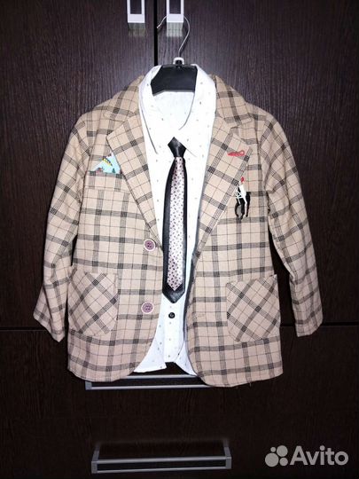 Нарядный костюм для мальчика