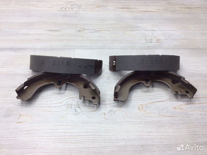 Колодки тормозные барабанные Toyota Corolla E11