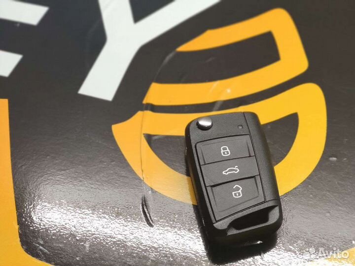 Выкидной ключ Volkswagen Passat B8