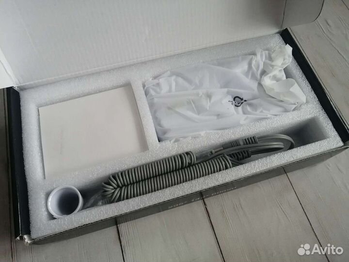 Аппарат для маникюра с встроенным аккумулятором