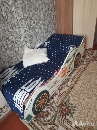 Детская кровать машина с матрасом