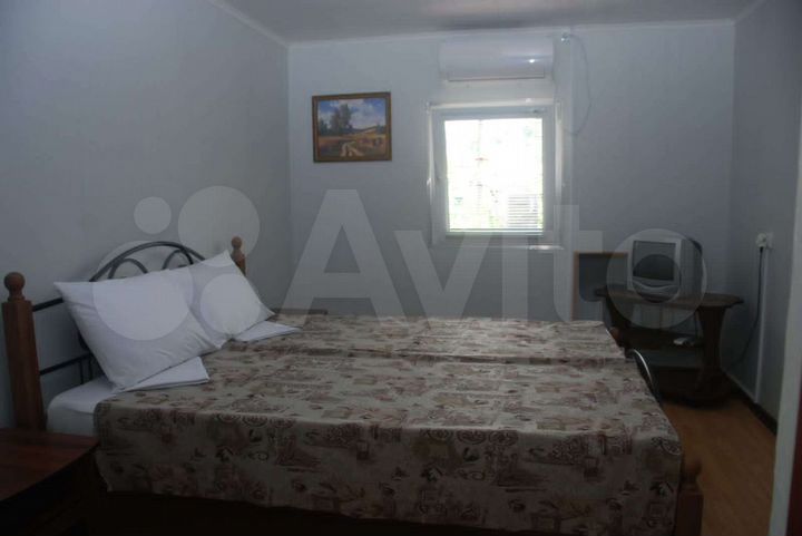 Комната 15 м² в 9-к., 3/3 эт.