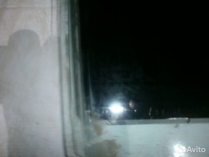 Стекло двери задней правой (Renault Symbol)