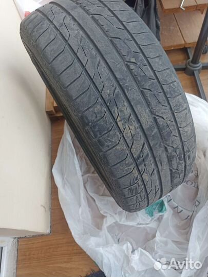 Toyo TYDRB 215/50 R17 91V