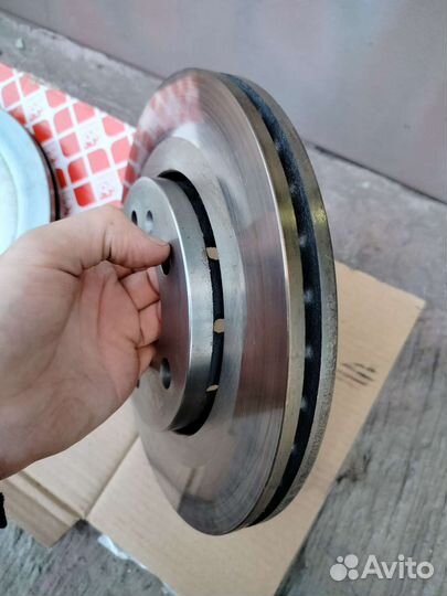 Передние тормозные диски volkswagen Golf 4