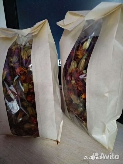 Мята, календула, бархатцы, душица, чабер