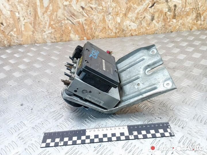 Блок ABS Volvo S80 рест. 2005 30793444