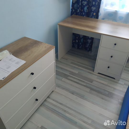 Детский письменный стол