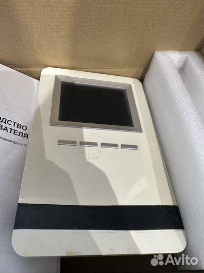 Видеодомофон цветной