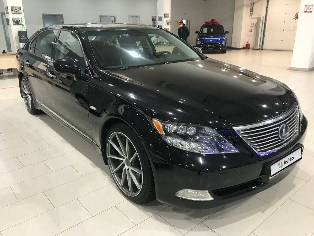 Lexus LS: фото владельца